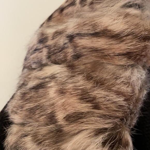 Elie Tahari 100% Merino wool cardigan - Picture 4 of 9